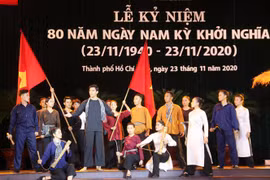 Tiết mục văn nghệ chào mừng lễ kỷ niệm. (Ảnh: Thu Hương/TTXVN)