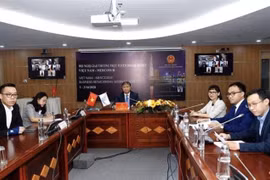 Quang cảnh hội nghị đầu cầu Hà Nội. (Ảnh: TTXVN phát)