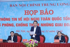 Ông Võ Văn Dũng, Ủy viên Trung ương Đảng, Phó Trưởng Ban Thường trực Ban Nội chính Trung ương phát biểu khai mạc họp báo. (Ảnh: Phương Hoa/TTXVN)