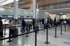 Công dân Việt Nam làm thủ tục về nước. (Ảnh minh họa. Nguồn: TTXVN)