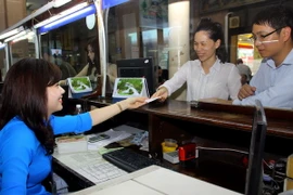 Ngành Đường sắt triển khai bán vé Tết Ất Mùi trên Internet