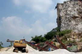 Giấy phép hết hạn 3 năm, doanh nghiệp vẫn ngang nhiên "nổ mìn, phá đá"