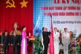 Thầy cô phải khơi dậy ngọn lửa tình yêu công lý trong sinh viên 