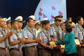Gói lại chuyến thăm TP.HCM, những chiến sỹ hải quân lại về với biển