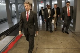 Thượng viện Mỹ gia hạn 5 ngày quyền chi tiêu cho chính phủ