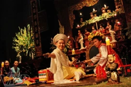 Giao lưu các tiết mục hầu đồng tại Đình Kim Ngân