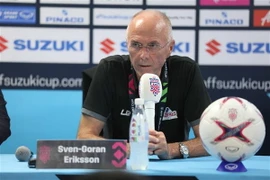 HLV Sven-Goran Eriksson phát biểu tại cuộc họp báo. (Ảnh: Hoàng Linh/TTXVN)