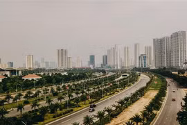 Cửa ngõ phía Tây (Hà Nội), con đường Đại lộ Thăng Long. (Ảnh: Thành Đạt/TTXVN)