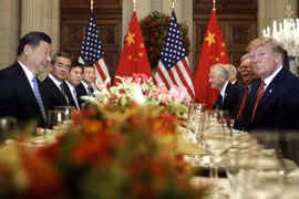 Chủ tịch Trung Quốc Tập Cận Bình gặp Tổng thống Mỹ Donald Trump bên lề Hội nghị thượng đỉnh G20 tại Buenos Aires. (Nguồn: AP)