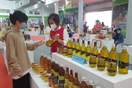 Các sản phẩm OCOP được trưng bày tại Hội nghị. (Ảnh: Phương Anh/TTXVN)