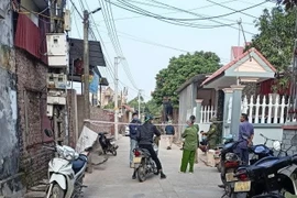 Lực lượng chức năng phong tỏa hiện trường vụ việc. (Nguồn: congly.vn)