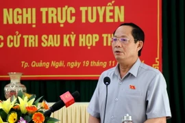 Phó Chủ tịch Quốc hội Trần Quang Phương phát biểu tại buổi tiếp xúc cử tri thành phố Quảng Ngãi. (Ảnh: Lê Ngọc Phước/TTXVN)