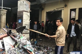 Nhiều tài sản bên trong nhà anh L. bị hư hỏng sau vụ nổ. (Nguồn: tuoitre.vn)