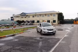 Giấy phép lái xe cơ giới đường bộ. (Ảnh: CTV/Vietnam+)