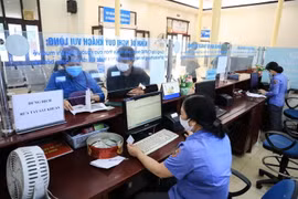 Ga Hà Nội mở lại bán vé, sau một thời gian tạm ngừng do dịch COVID-19 