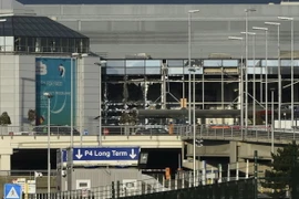 Quang cảnh đổ nát tại sân bay Zaventem sau vụ tấn công khủng bố ở Brussels ngày 22/3. (Nguồn: AFP/TTXVN)