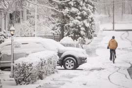 Tuyết phủ trắng xóa ở Greenwich, Connecticut, Mỹ. (Nguồn: AFP/TTXVN)