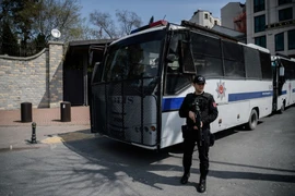 Cảnh sát Thổ Nhĩ Kỳ làm nhiệm vụ tại Istanbul ngày 19/3. (Nguồn: AFP/TTXVN)