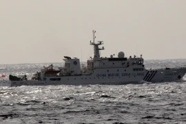 Tàu Hải giám Trung Quốc tại vùng biển gần đảo tranh chấp Điếu Ngư/Senkaku trên biển Hoa Đông. (Ảnh: AFP/TTXVN)