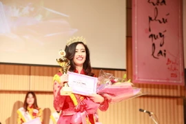 Vương miện Miss VYSA 2016 đã được trao cho nữ sinh Hà Kiều Oanh. (Ảnh: Nguyễn Tuyến-Gia Quân/Vietnam+)