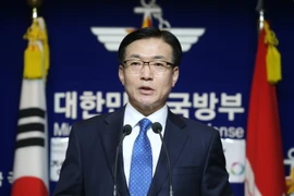 Người phát ngôn Bộ Quốc phòng Hàn Quốc Moon Sang-gyun phát biểu trong cuộc họp báo ở thủ đô Seoul ngày 16/5. (Nguồn: Yonhap/TTXVN)