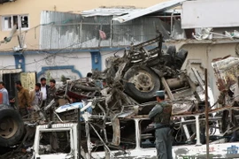 Hiện trường một vụ đánh bom liều chết tại Afghanistan. (Nguồn: THX/TTXVN)