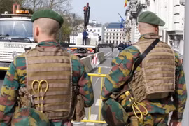 Cảnh sát Bỉ gác trước tòa nhà Quốc hội ở thủ đô Brussels. (Nguồn: AFP/TTXVN)