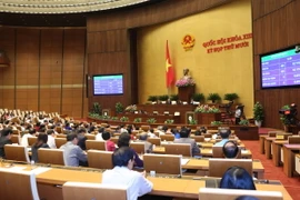 Một phiên họp trong kỳ họp 10, Quốc hội khóa XIII. (Nguồn: TTXVN)