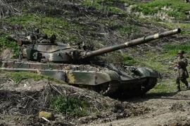 Binh sỹ làm nhiệm vụ tại khu vực Nagorny Karabakh ngày 6/4. (Nguồn: AFP/TTXVN)
