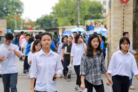 Thí sinh tham dự kỳ thi trung học phổ thông quốc gia năm 2016. (Ảnh: Lê Minh Sơn/Vietnam+)