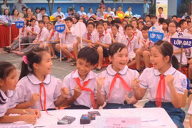Học sinh hào hứng trong ngày khai mạc cuộc thi ViOlympic. (Ảnh: Đại học FPT)