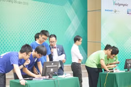 Học sinh Hà Nội dự thi ViOlympic năm 2016. (Ảnh: FPT)