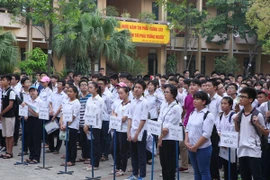 Hơn 75.000 học sinh Hà Nội bắt đầu cuộc đua vào lớp 10 (PV)