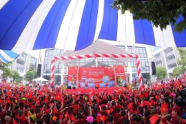 Không khí náo nức trong ngày khai trường. (Ảnh: CTV/Vietnam+)