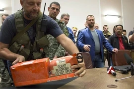 Quân ly khai Ukraine đã bàn giao 2 hộp đen của MH17 cho Malaysia