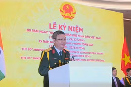 Đại tá Trịnh Ngọc Đại, Tùy viên Quốc phòng phát biểu tại lễ kỷ niệm. (Ảnh: TTXVN phát)