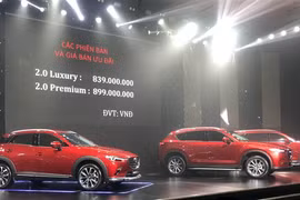 Mẫu xe Mazda CX -30 và CX -3. (Ảnh: Trần Tĩnh/TTXVN)
