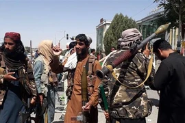 Các tay súng Taliban tại thành phố Ghazni, Afghanistan, ngày 12/8/2021. (Ảnh: THX/TTXVN)