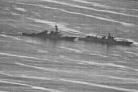 (Nguồn: U.S. Navy Photo)