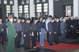 Hình ảnh đoàn Thông tấn xã Việt Nam viếng nguyên Tổng Bí thư Đỗ Mười