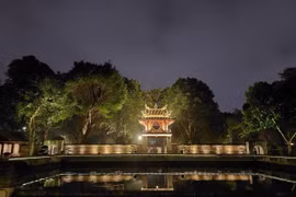 Khuê Văn Các lung linh trong tour đêm Văn Miếu-Quốc Tử Giám. (Ảnh: Minh Thu/Vietnam+)