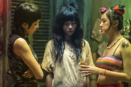 Tạo hình của nhân vật Bi (Đồng Ánh Quỳnh, giữa ảnh) trước khi trở thành Thanh Sói. (Ảnh: Studio68)