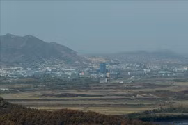 Quang cảnh khu công nghiệp chung Kaesong ở biên giới hai miền Triều Tiên, ngày 25/10/2018. (Ảnh: Yonhap/TTXVN)