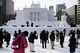 Lễ hội Tuyết thường niên Sapporo trở lại sau 3 năm đại dịch COVID-19 hoành hành. (Ảnh: Kyodo/TTXVN)