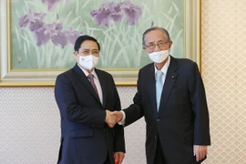 Thủ tướng Phạm Minh Chính hội kiến Chủ tịch Hạ viện Nhật Bản Hosoda Hiroyuki. (Ảnh: Dương Giang/TTXVN)