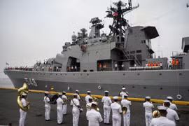 Tàu chiến chống ngầm lớn Đô đốc Panteleyev. (Nguồn: AFP)