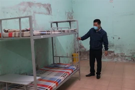 Giường bệnh tại Trạm Y tế lưu động ở quận Đống Đa. (Ảnh: Mạnh Khánh/TTXVN)