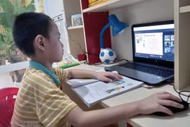 Học sinh học trực tuyến. (Nguồn: TTXVN)