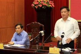 Chủ tịch UBND tỉnh, Trưởng Ban Chỉ đạo phòng, chống dịch COVID-19 tỉnh Thái Bình Nguyễn Khắc Thận phát biểu tại cuộc họp. (Ảnh: Thế Duyệt/TTXVN)