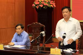 Chủ tịch UBND tỉnh, Trưởng Ban Chỉ đạo phòng, chống dịch COVID-19 tỉnh Thái Bình Nguyễn Khắc Thận phát biểu tại cuộc họp. (Ảnh: Thế Duyệt/TTXVN)